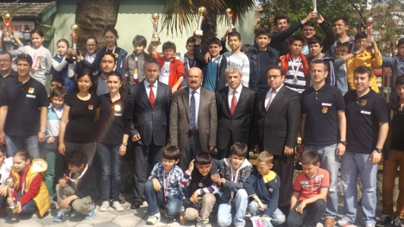 2014-2015 Yılı Okullar Arası Satranç Turnuvası Ödül Töreni Yapıldı.