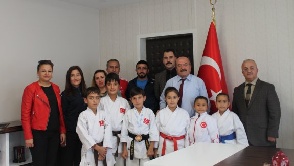 Karadeniz-Hazar Ülkeleri Karate Turnuvası ile Palandöken Karate Şampiyonasında Derece Yapan Öğrencilerimiz