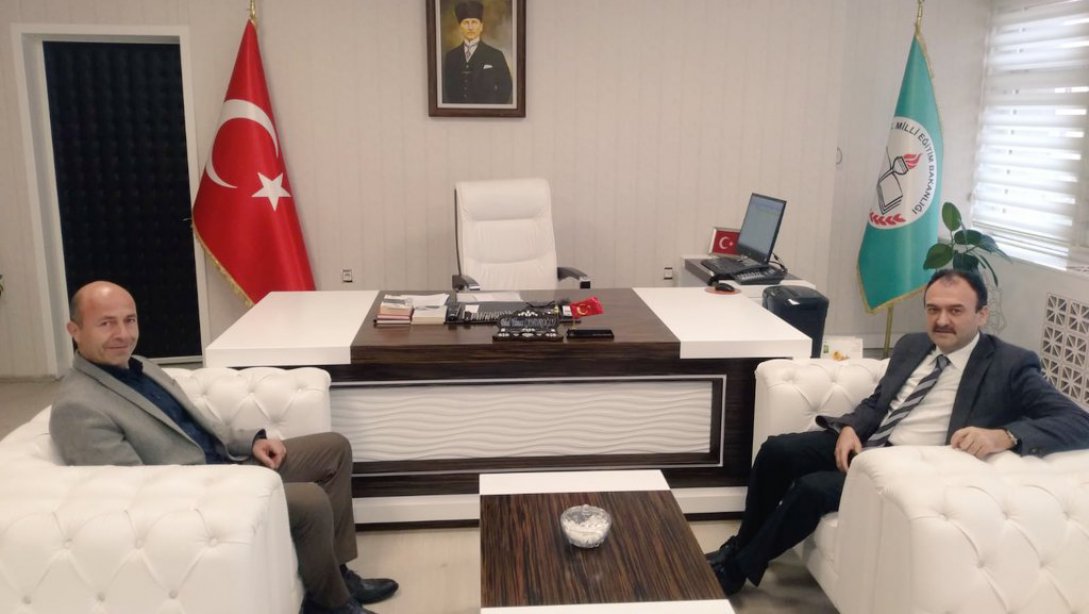 Amasra Belediye Başkanı Recai ÇAKIR, İl Milli Eğitim Müdürümüz Sayın Bilal Yılmaz ÇANDIROĞLU'nu makamında ziyaret etti.