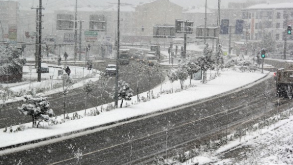 Okullar Yoğun Kar Yağışı Nedeniyle 1 Gün (19.02.2015) Tatil Edilmiştir