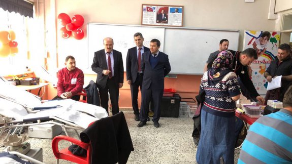 Ahmetler Ortaokulu Müdürlüğünde Kızılay Kan Bağışı Yapıldı.