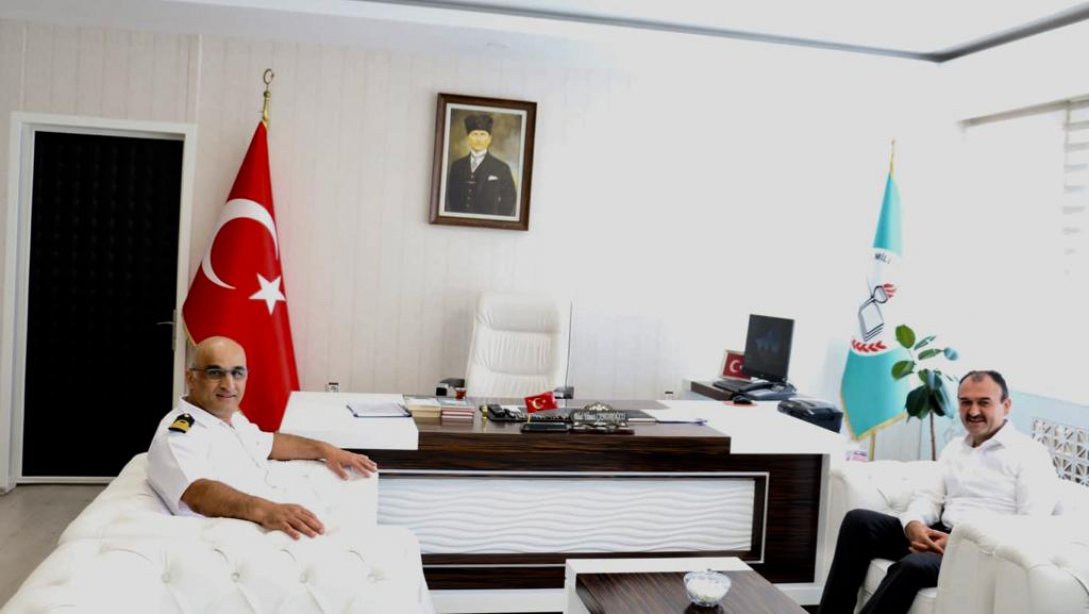 Bartın Garnizon Komutanı Sayın Dz.Kd.Alb. Mustafa ÇALIŞKAN İl Milli Eğitim Müdürümüz Sayın Bilal Yılmaz ÇANDIROĞLU'na iade-i ziyarette bulundu.